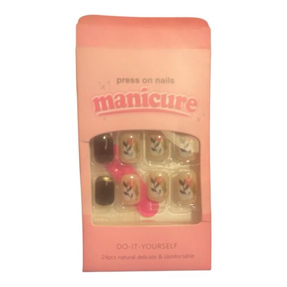 6 Packages of Assorted Glue On Nails - Picture 5 of 6